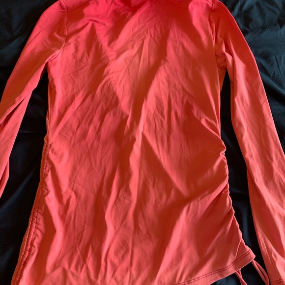 Carve Design Rash guard - Picture 6 of 6